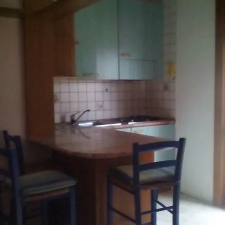 Perco Riva Slataper 公寓 *