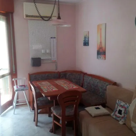 Perco Riva Slataper Apartment Grado